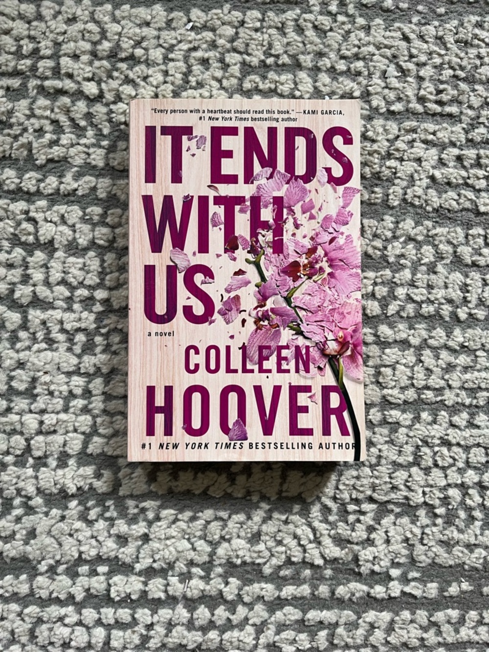 It Ends With Us by Colleen Hoover – Bestselling Must-Read
